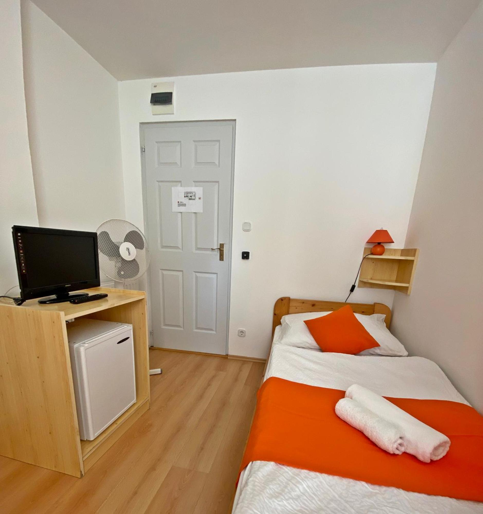 Hotel Magnolia Balatonszepezd Room photo