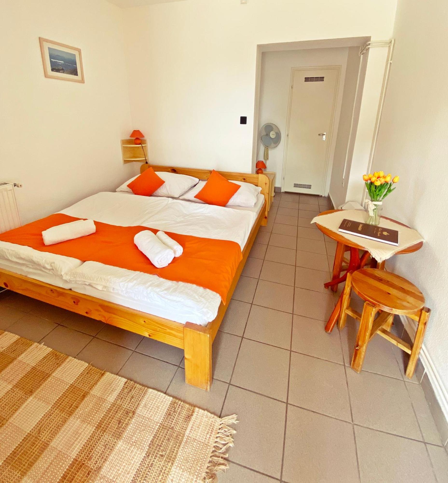 Hotel Magnolia Balatonszepezd Room photo
